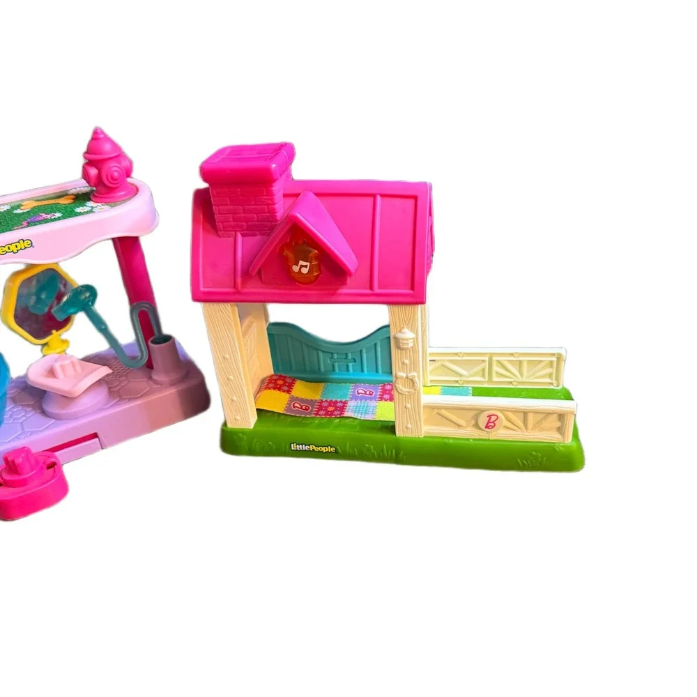 Fisher Price Little People Barbie Pet‎ Grooming Boutique and Animal Stable Set